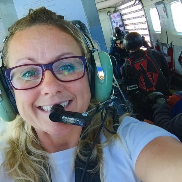 Meet your Posher, Shell - Picture 1 of 1